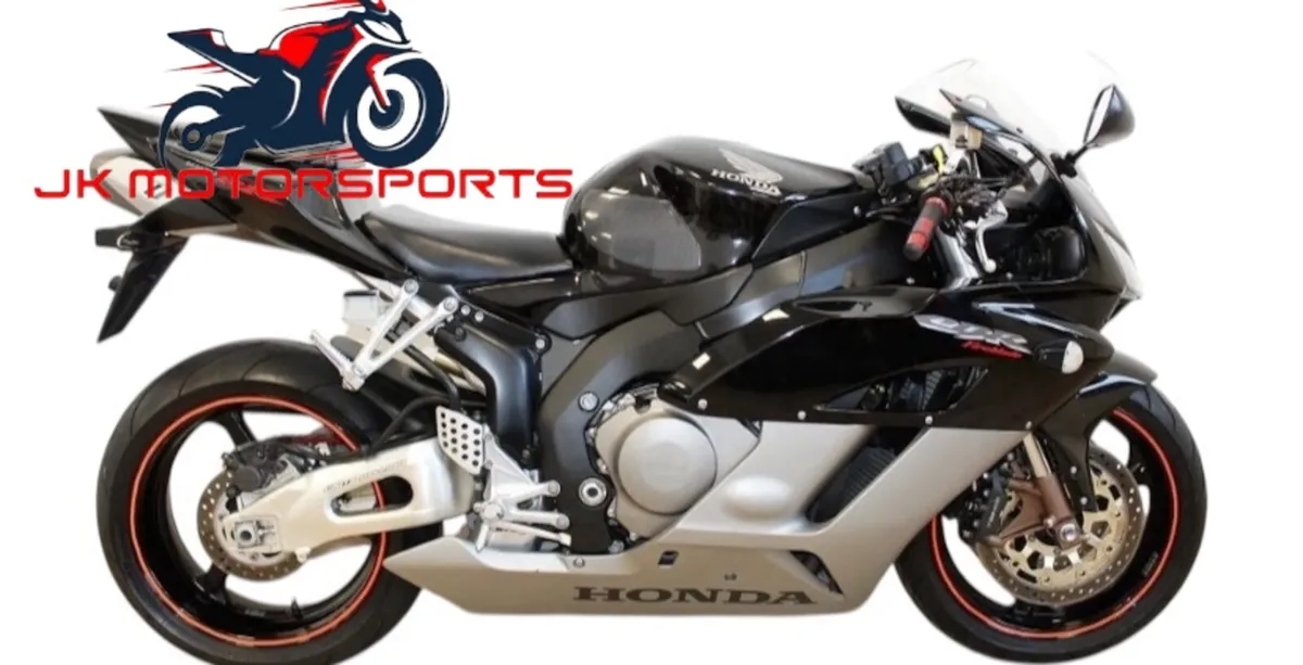Honda CBR1000RR FIREBLADE “ VERY CLEAN” - Image 1