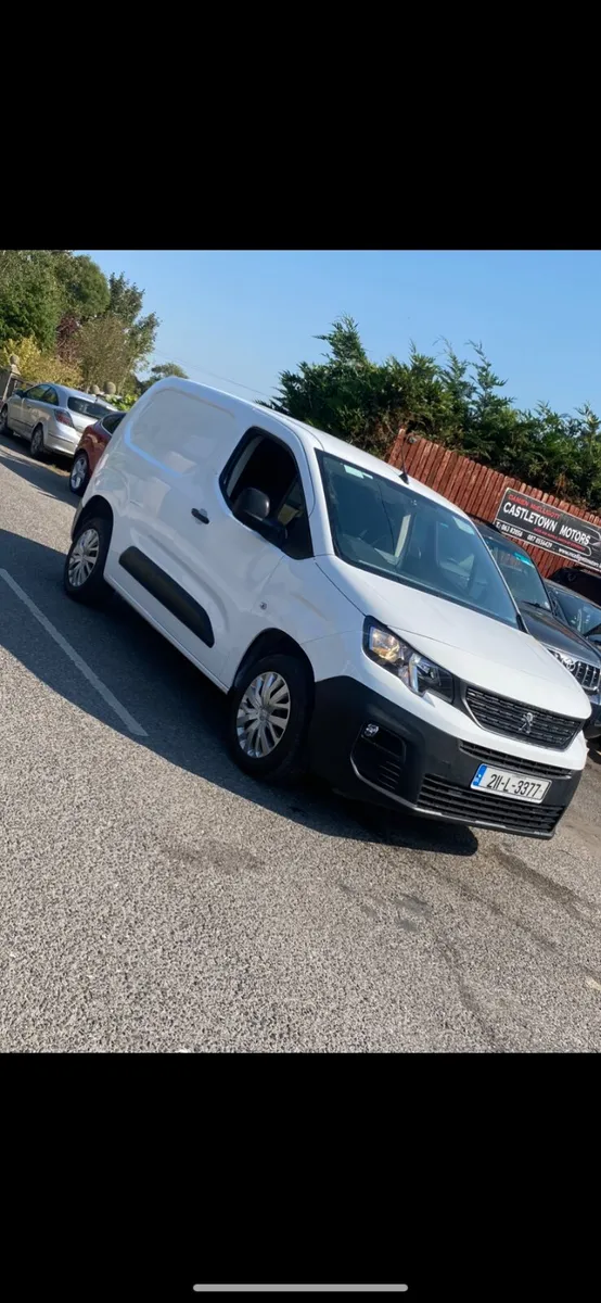 2021 Peugeot Partner Pro - Image 1