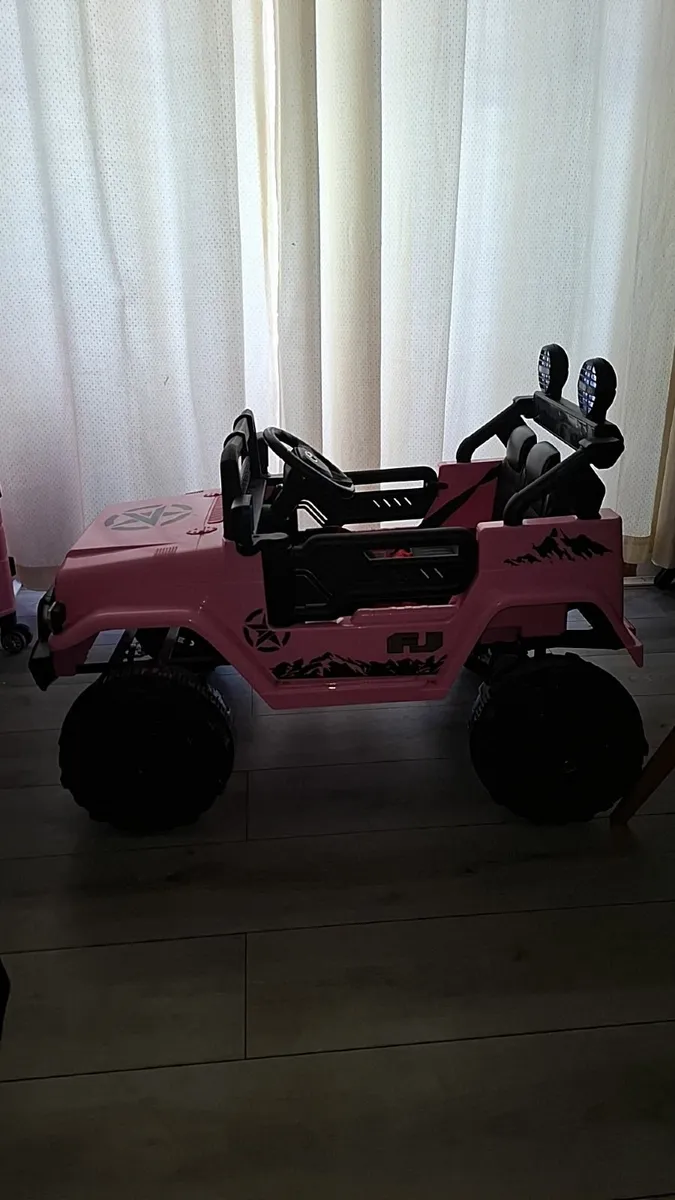 Ride on electric Toyota jeep - Image 2
