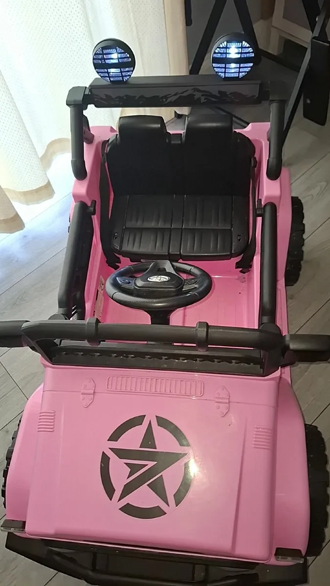 Ride on electric Toyota jeep - Image 4