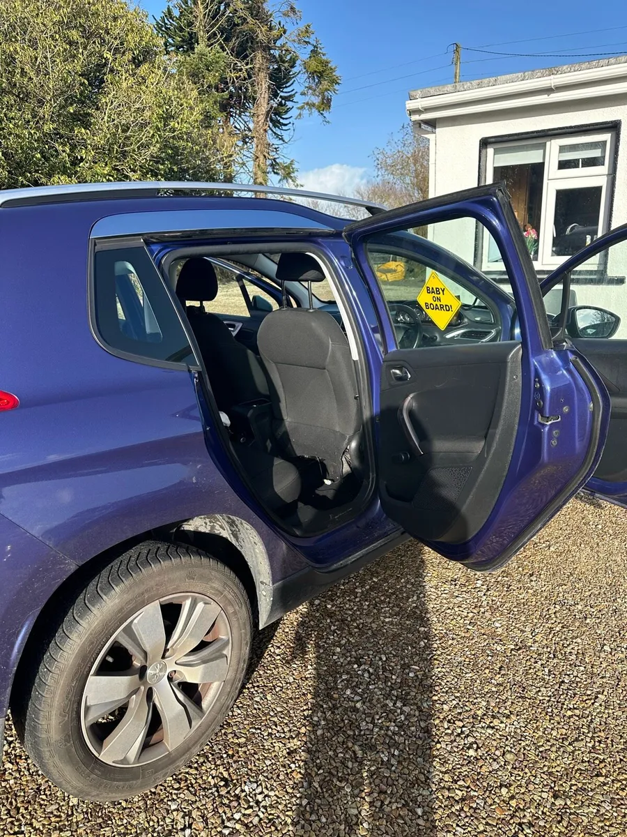 Car - Image 2