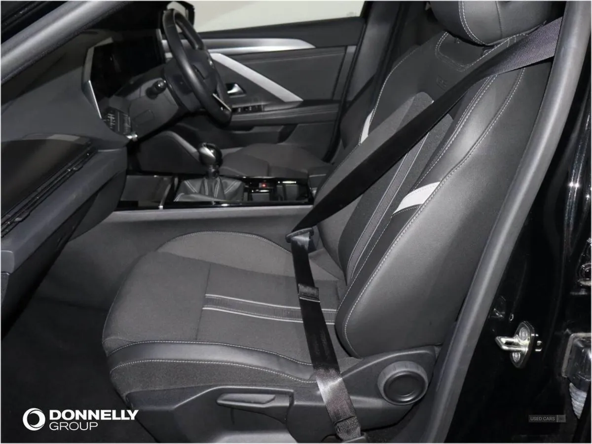 Vauxhall Astra 1.2 Turbo 130 GS 5dr - Image 4