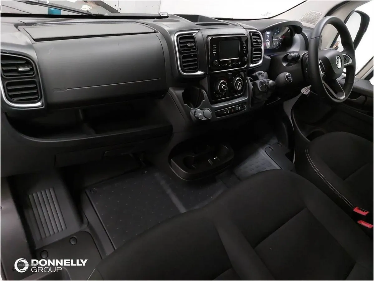 Vauxhall Movano 2.2 Turbo D 140ps H2 Van Prime - Image 4