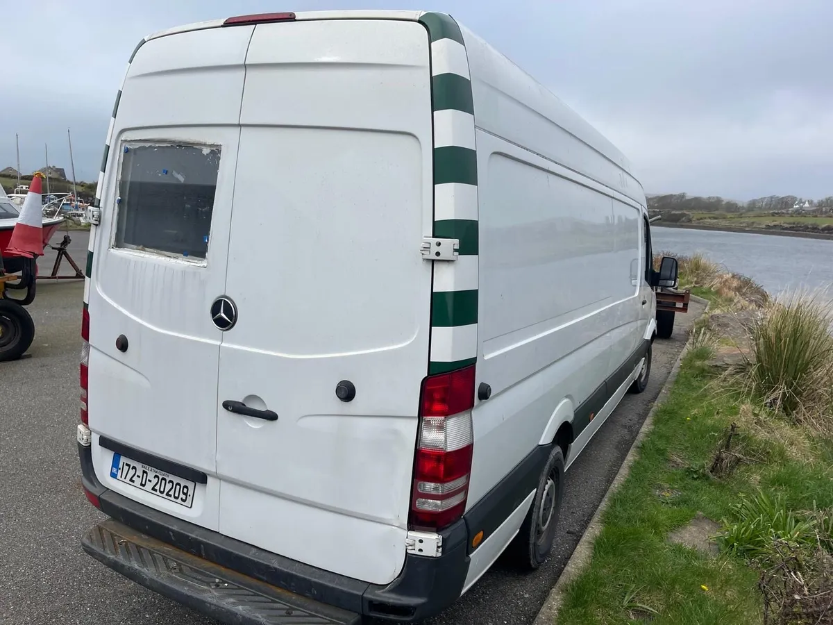 Mercedes sprinter2017 low mileage campervan - Image 4