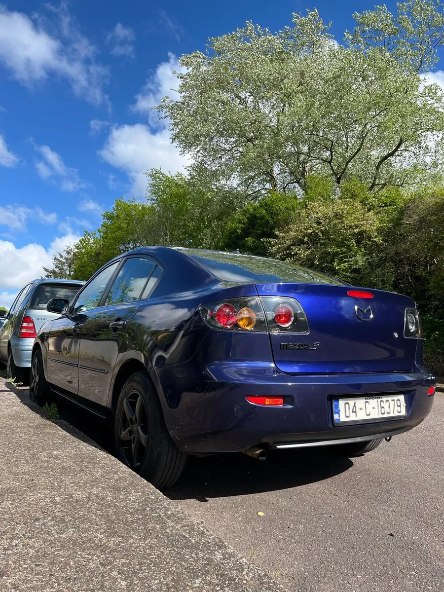 Mazda 3 2004 - Image 2