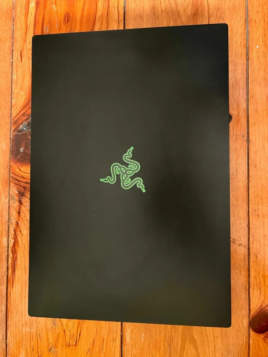 GAMING LAPTOP RAZER BLADE RYZEN 9 6900HX - Image 3