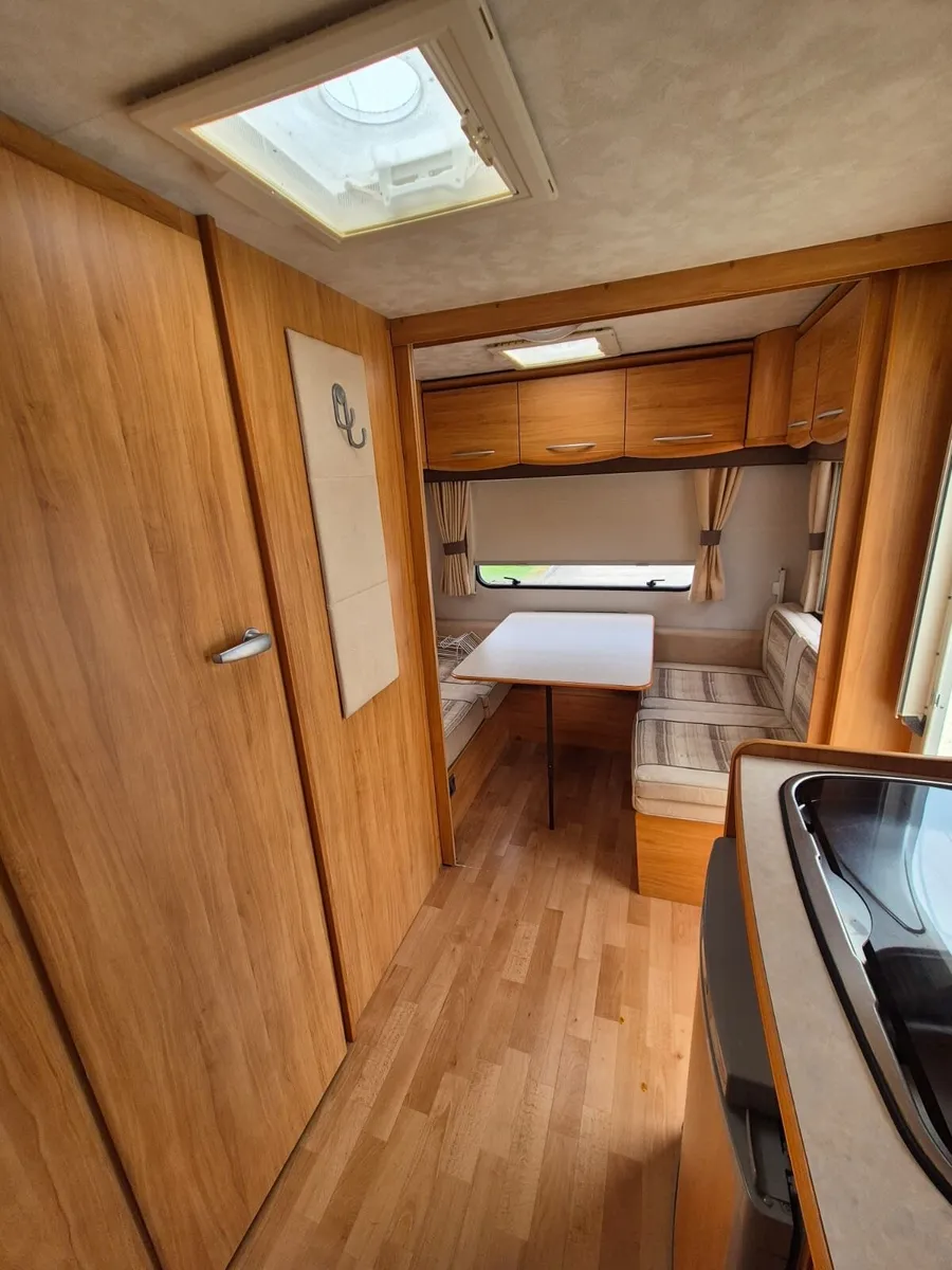 2009 5 breath fleet would caravan with mover - Image 4