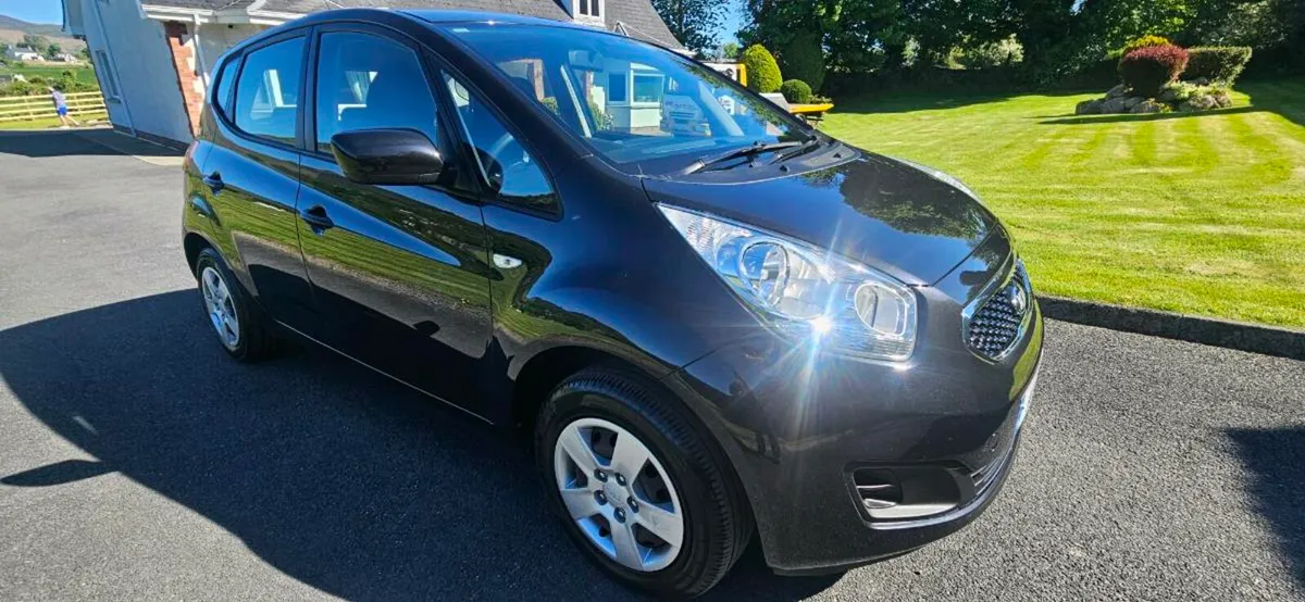 Kia Venga VERY LOW KM - Image 3