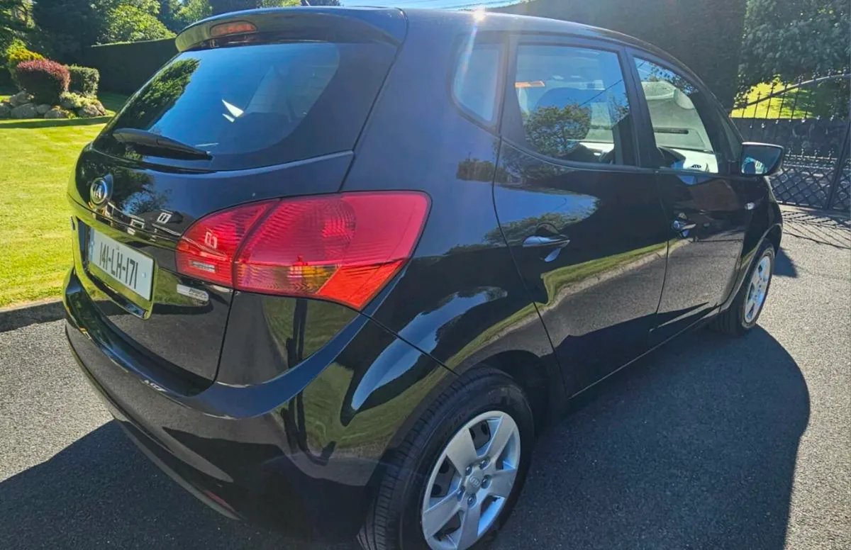 Kia Venga VERY LOW KM - Image 4