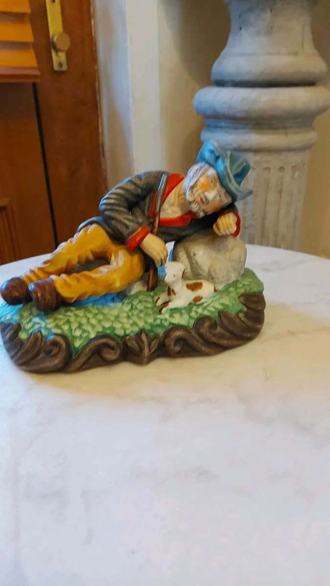 Capodimonte Style [Old Man resting with his dog] - Image 1