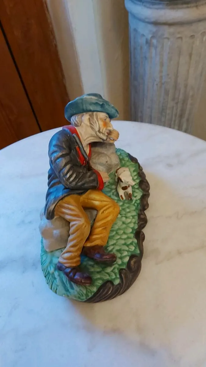 Capodimonte Style [Old Man resting with his dog] - Image 3