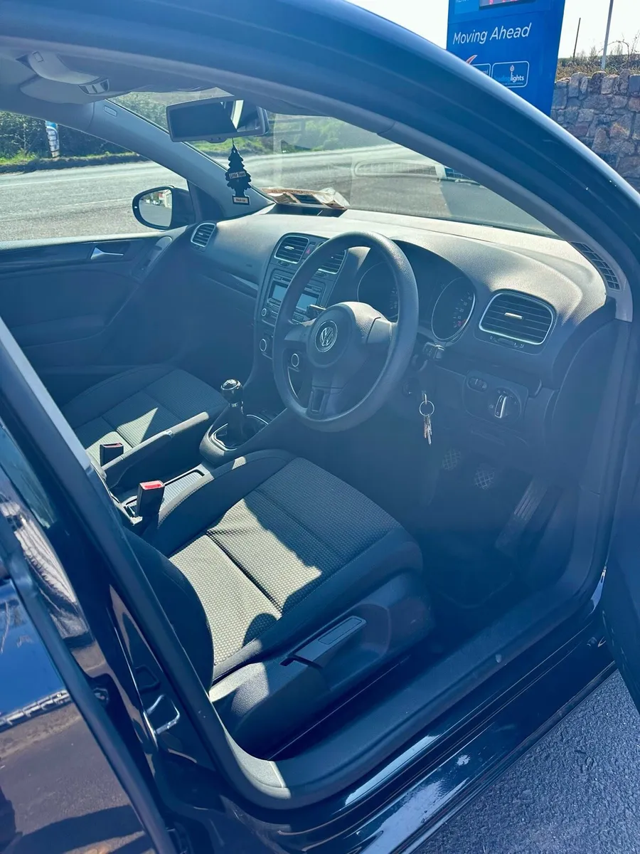 2009 Volkswagen Golf 1.6 TDI - Image 3