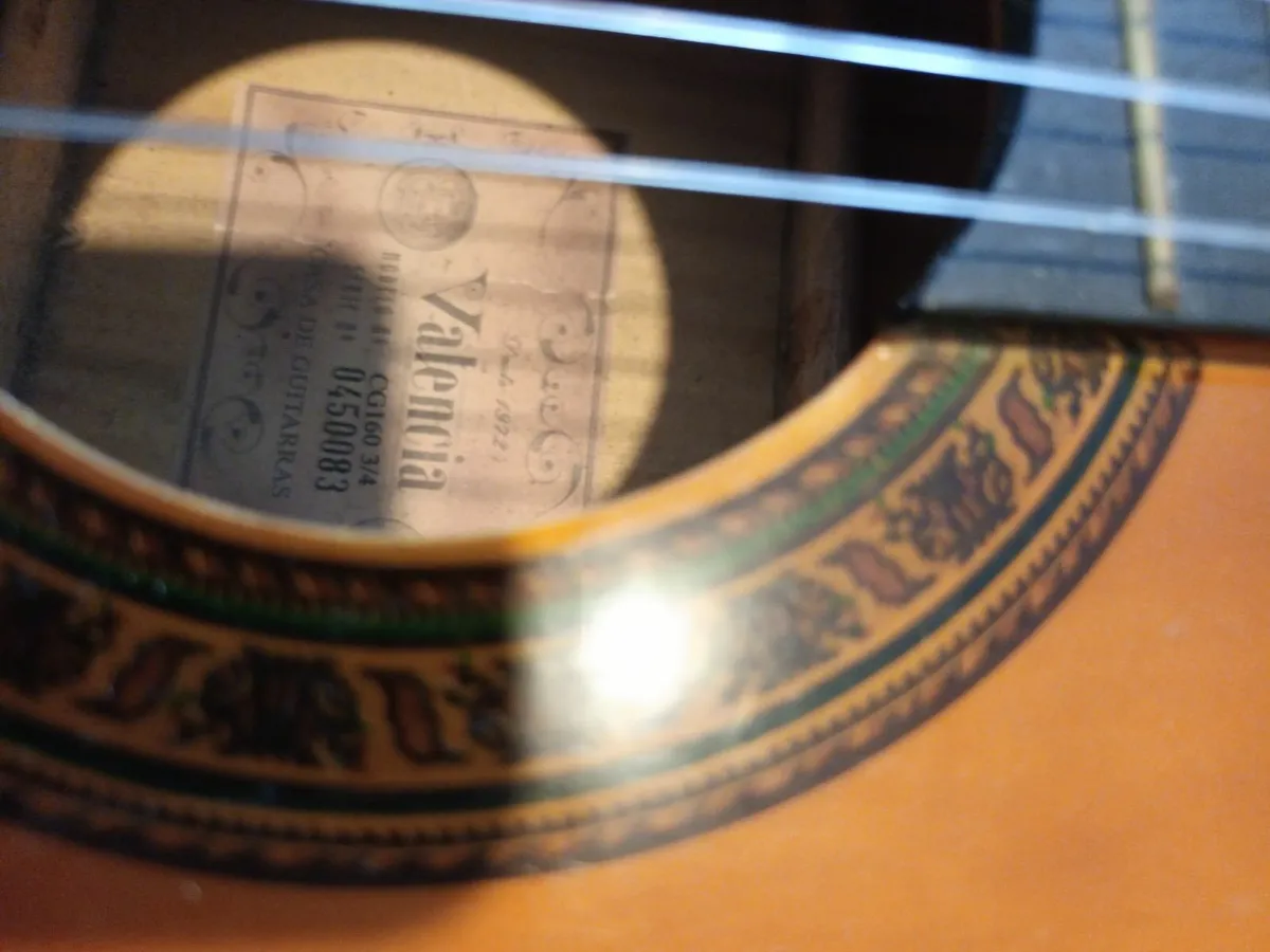 Guitar Valencia Acoustic - Image 4