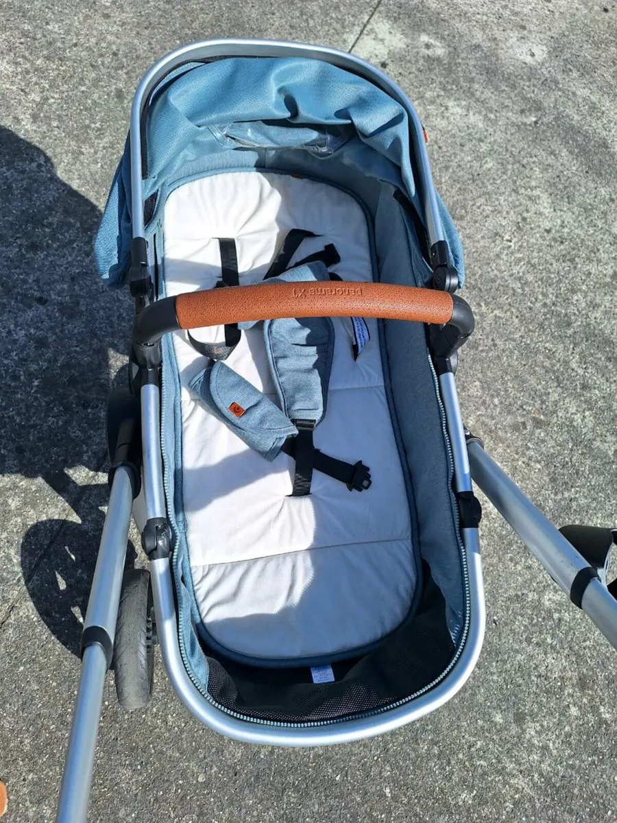 Panorama XT pram - Image 3