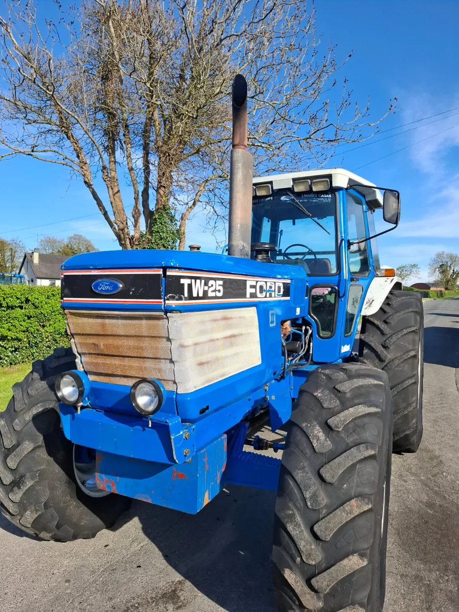 FORD TW25 - Image 4
