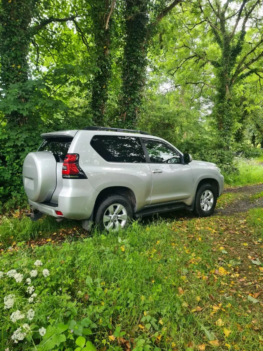 Toyota landcruiser 2.8 swb auto - Image 1