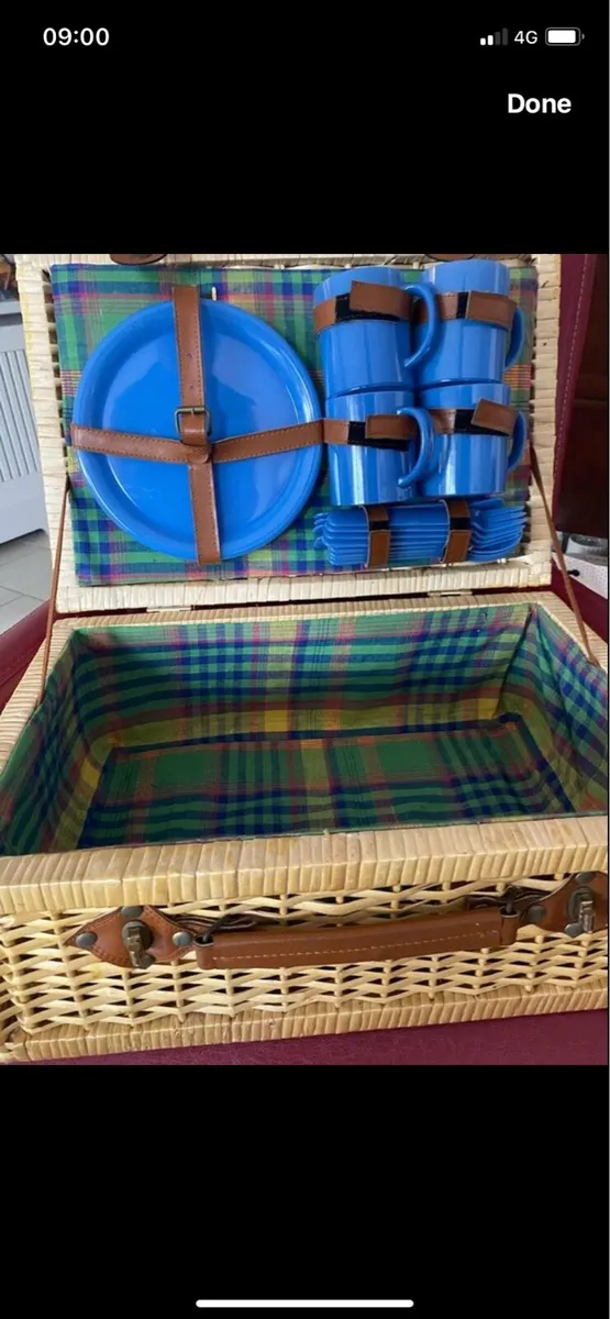 Wicker Picnic Basket - Image 2
