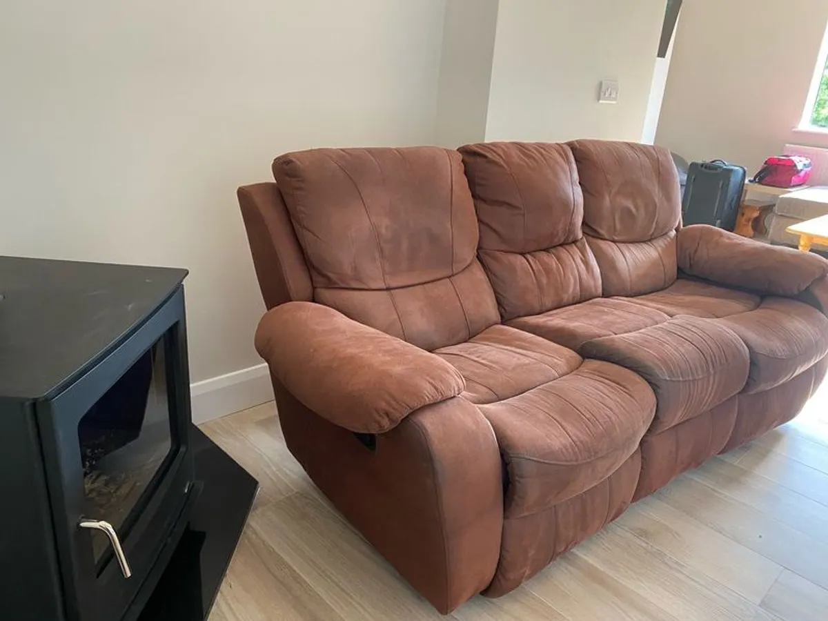 Free 3 seater recliner sofa - Image 3