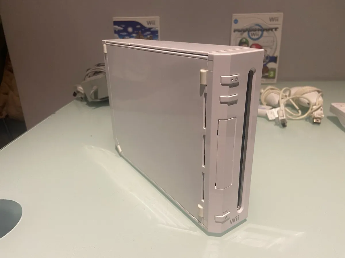 Wii Console Bundle - Image 3