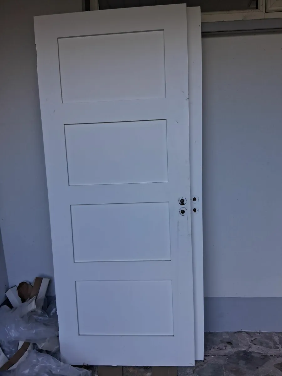 Internal doors - Image 1