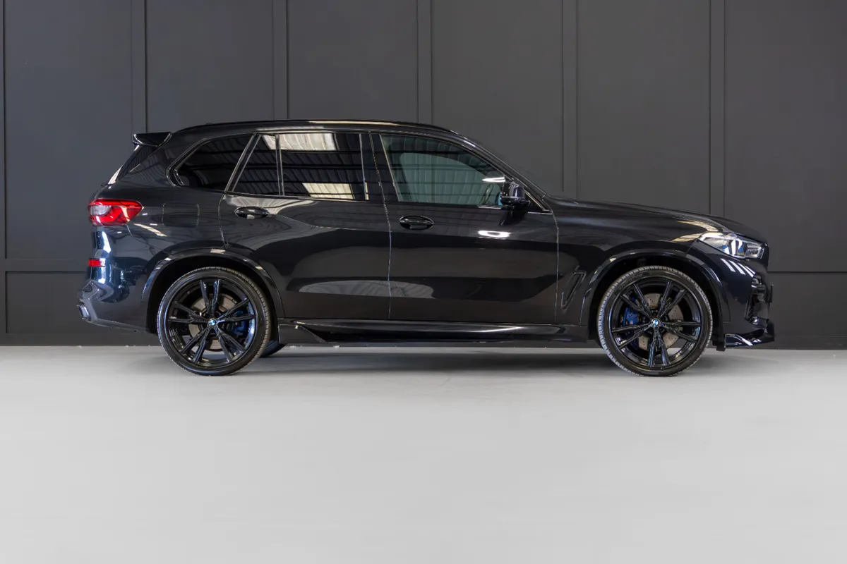 192 BMW X5 M50d - Image 2