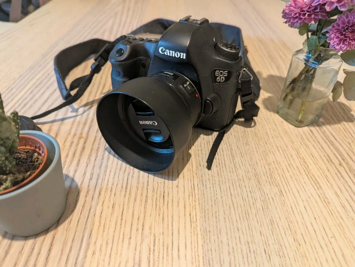 Canon 6d + 50mm lens + grip - Image 1