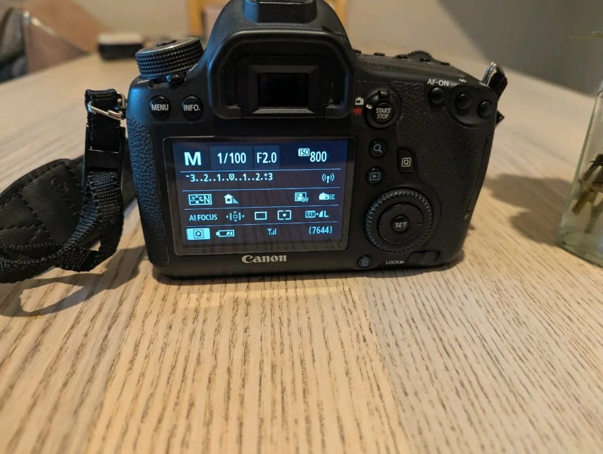 Canon 6d + 50mm lens + grip - Image 2