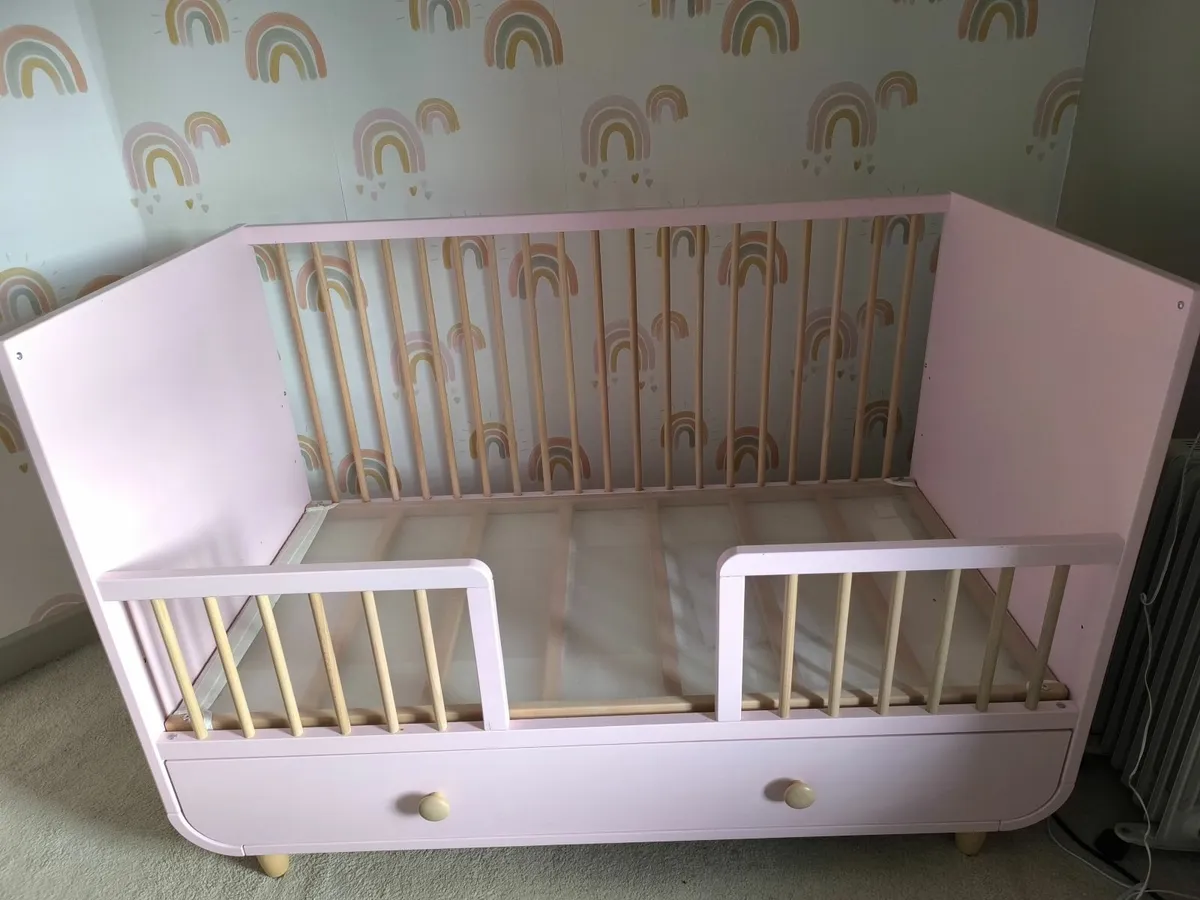 Nursery set - Image 1