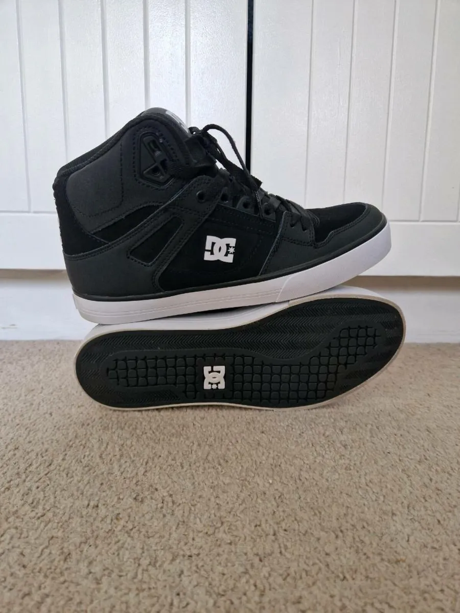 DC Pure High-Top Wc Shoes - Image 1