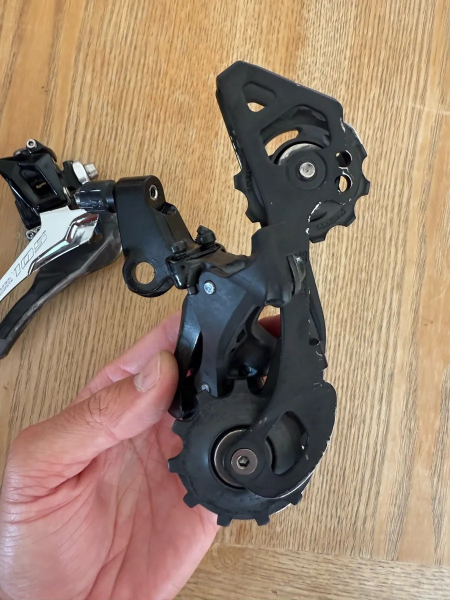 Shimano 105 mechanical groupset - Image 4
