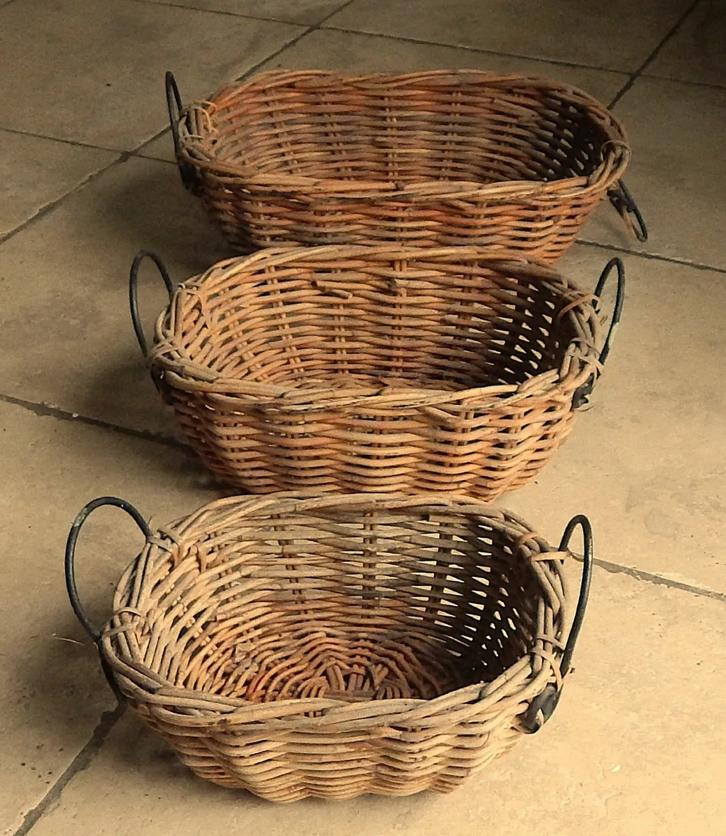 Set of 3 Vintage Wicker Baskets with Metal Handles - Image 2