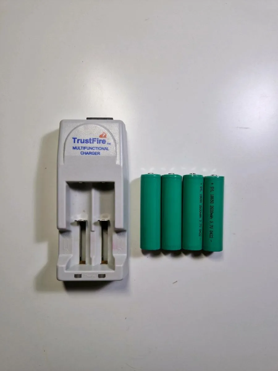 TrustFire Li-Ion Battery Charger - Image 2