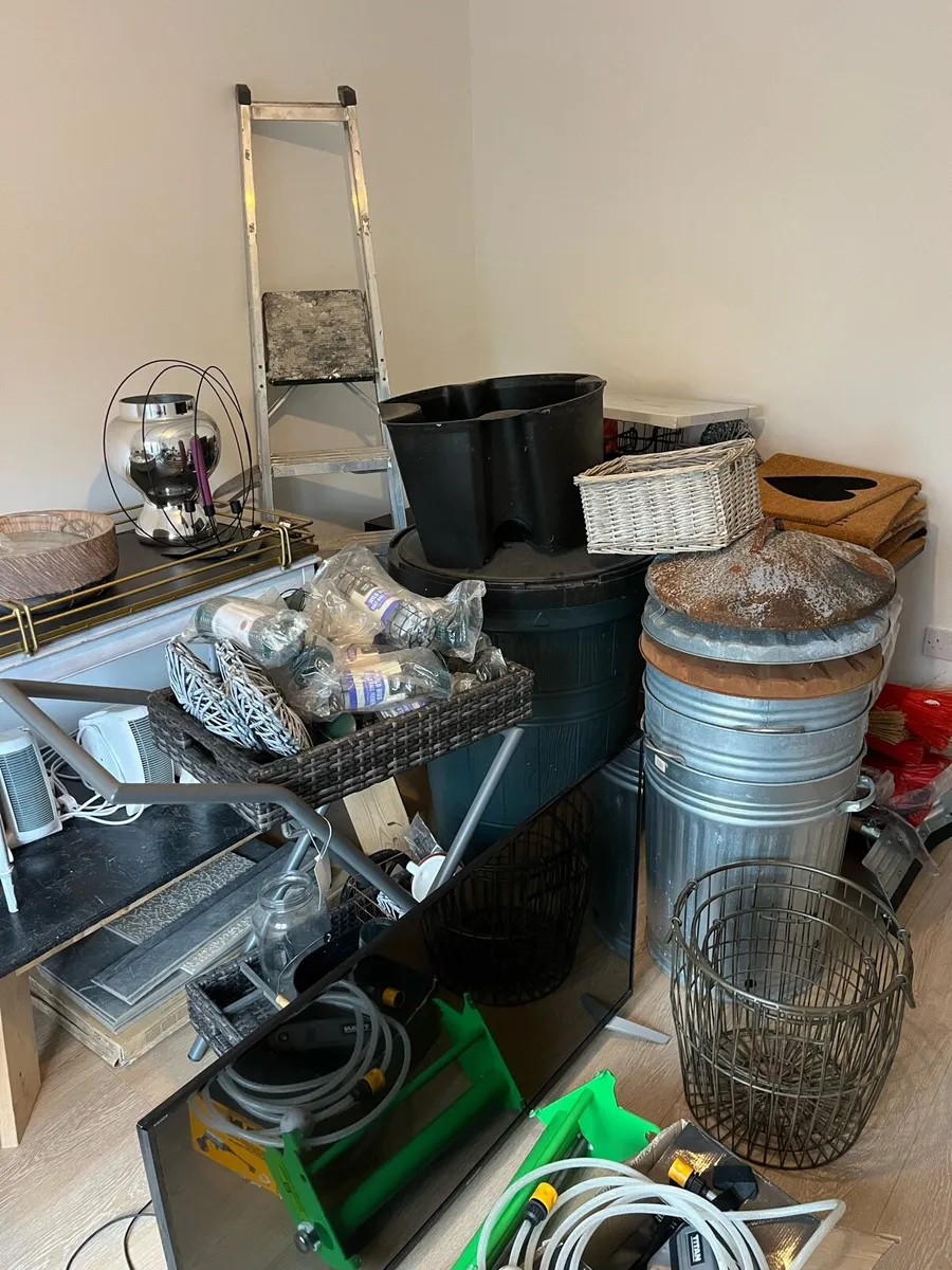 Shop clearance - Image 1