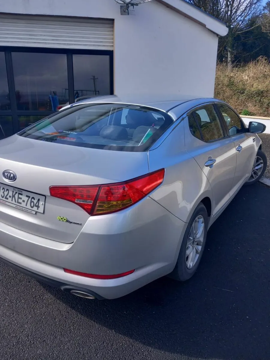 Kia Optima 2013 - Image 2
