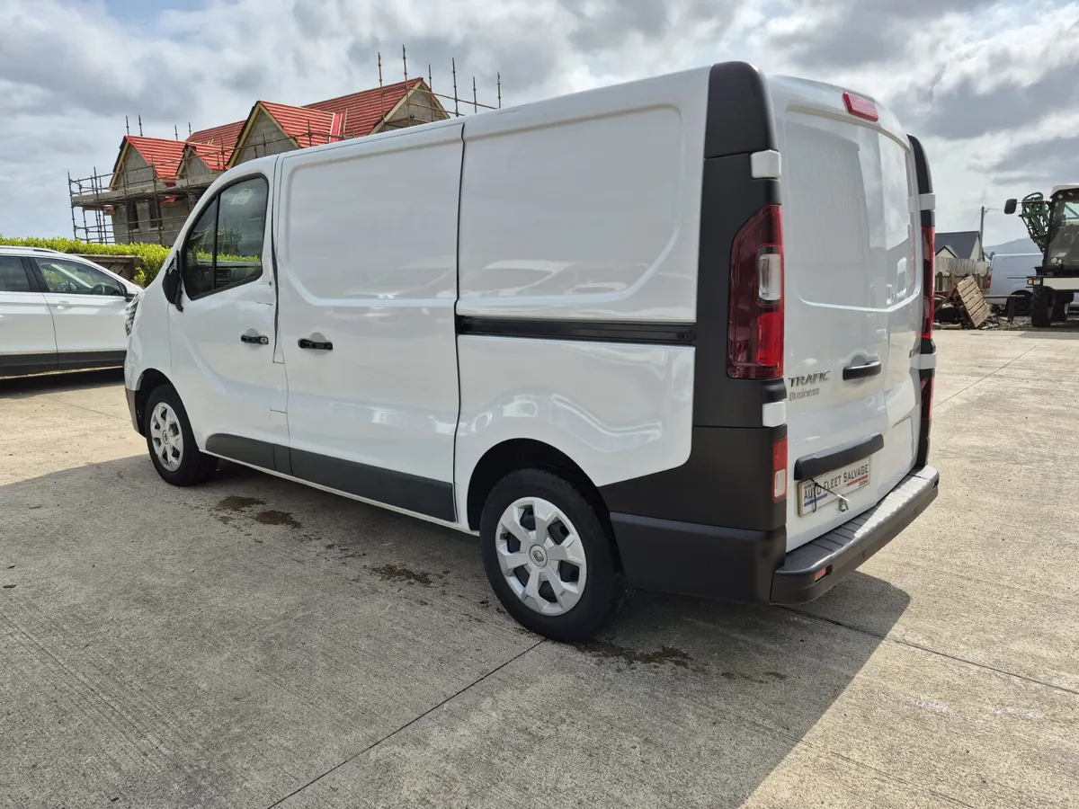 2023 RENAULT TRAFFIC BUSINESS 2.0 TDCI 130 BHP - Image 4