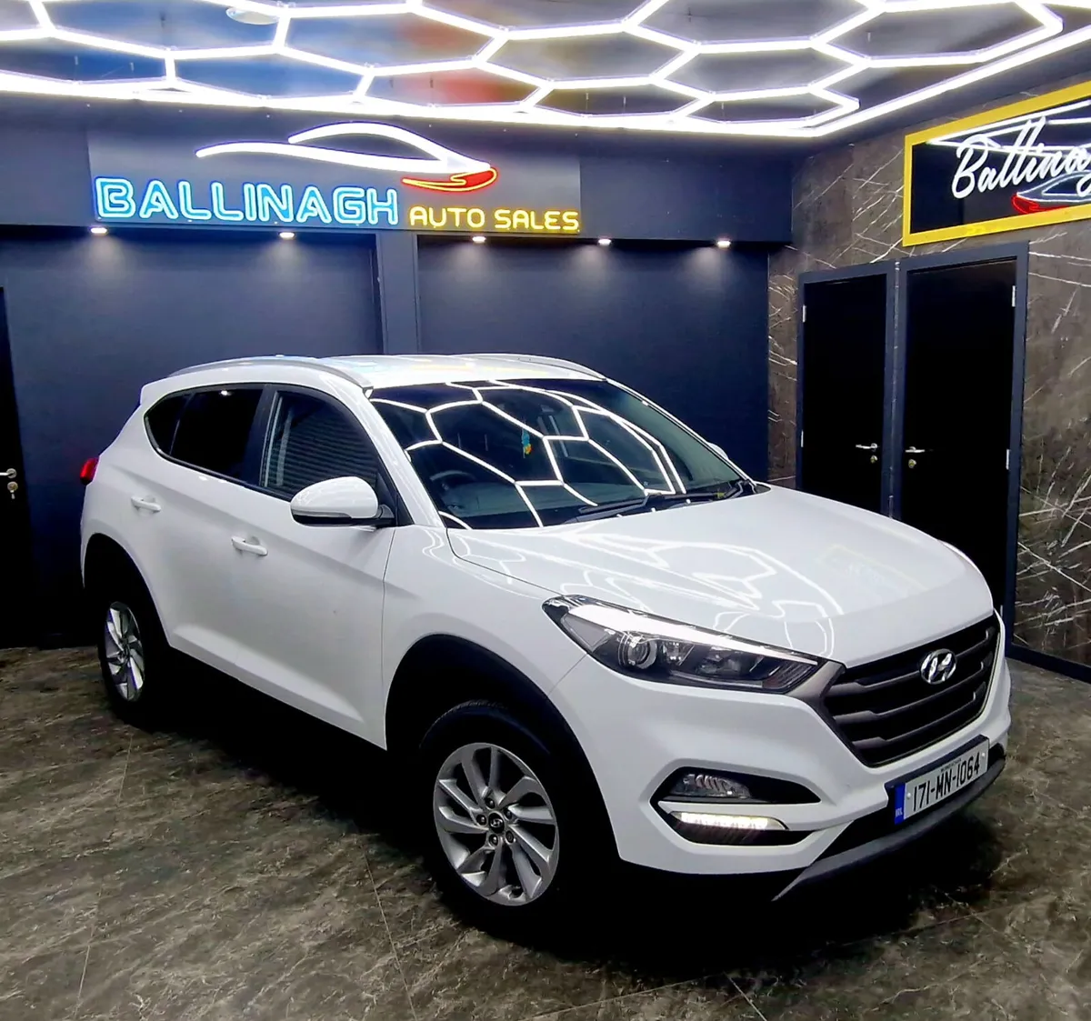 HYUNDAI TUCSON 2017 DIESEL - Image 2