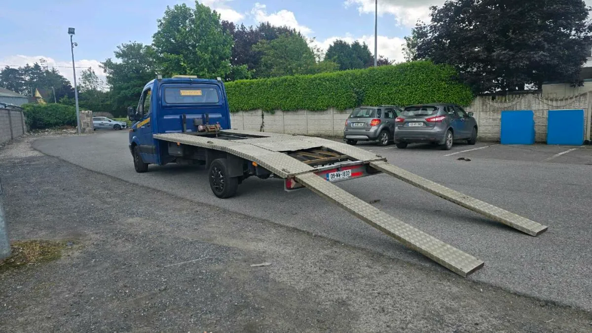 Mercedes Sprinter recovery Truck - Image 3