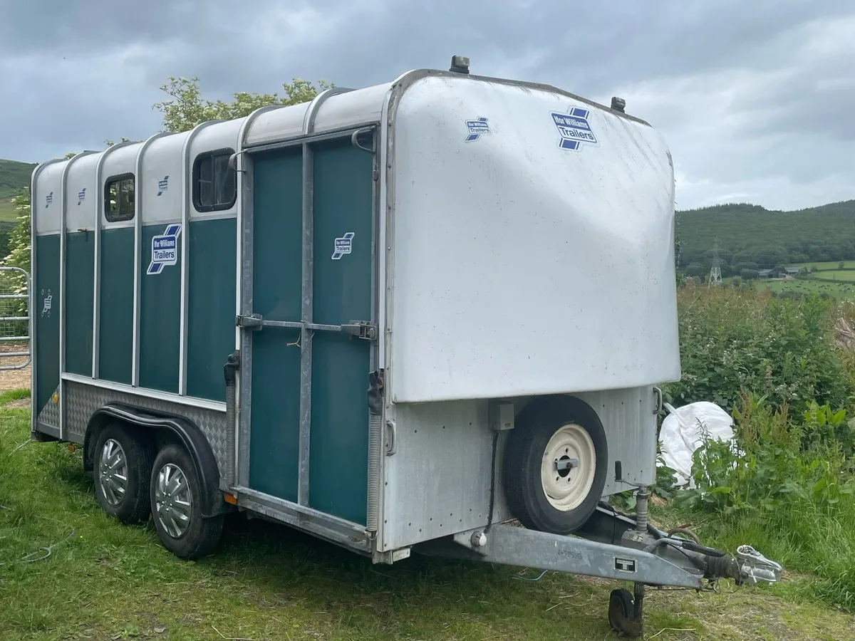 610 Horsebox 4 horse - Image 1