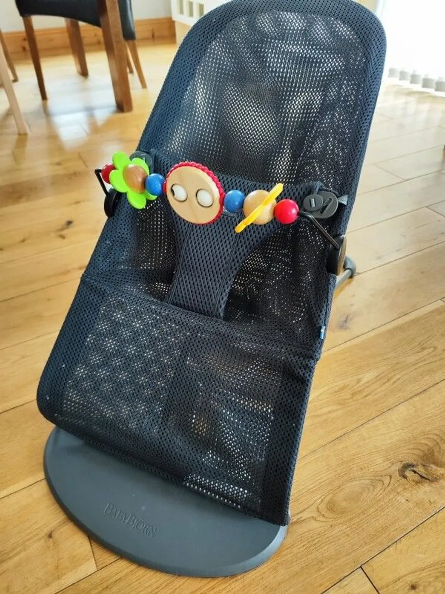 BabyBjorn Bouncer + Original Toy (like new) - Image 3