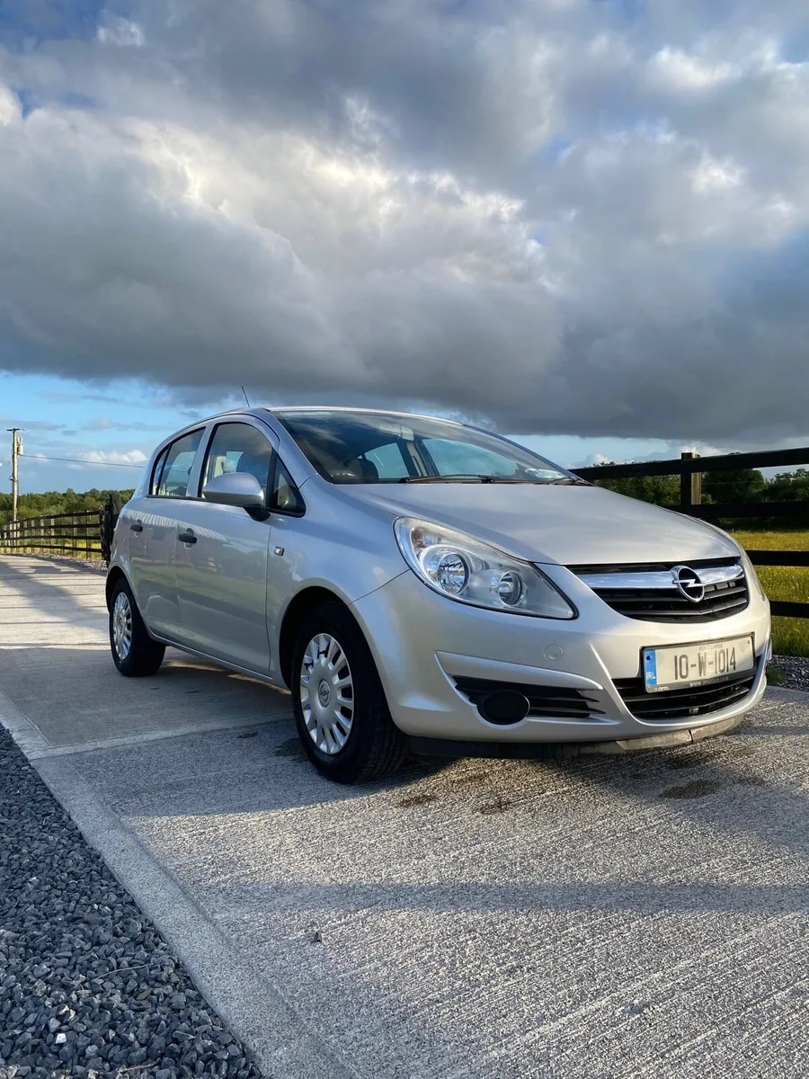 Opel Corsa low km and nct - Image 1