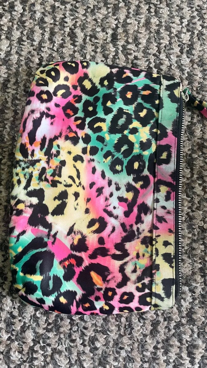 Cosmetic bag - Image 2