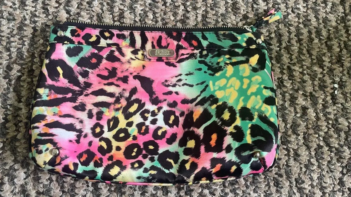 Cosmetic bag - Image 1