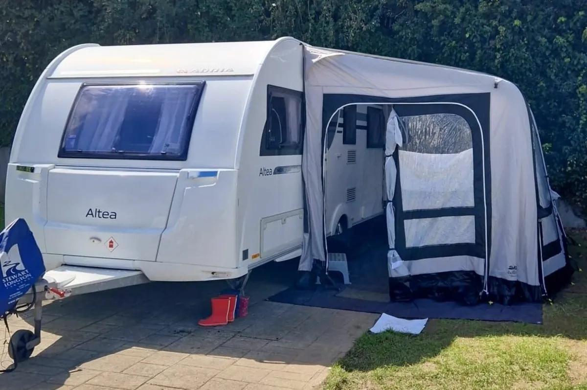 2017 Adria Altea 524DK Severn 6 Berth - Image 1