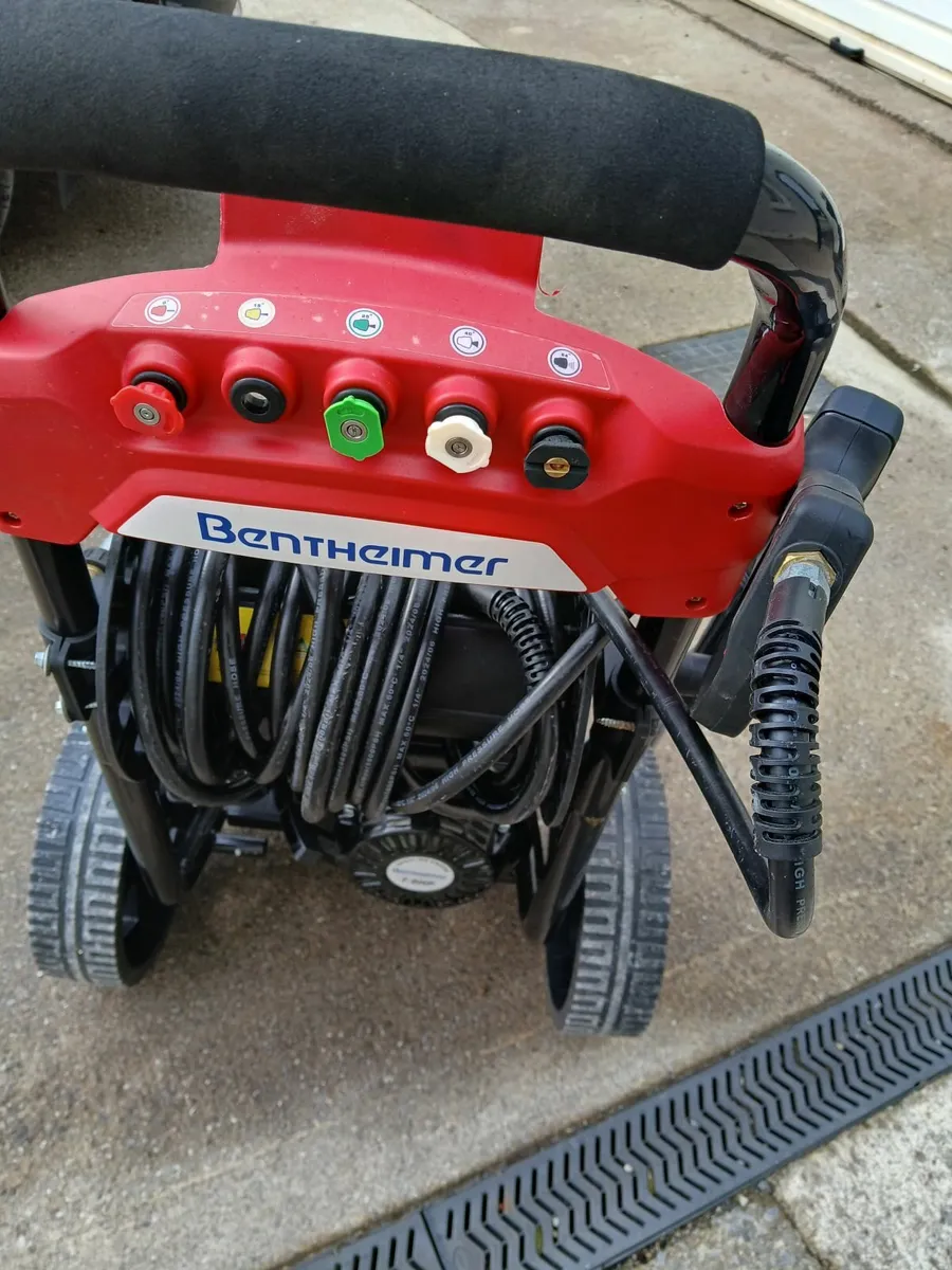 Pressure washer - Image 1