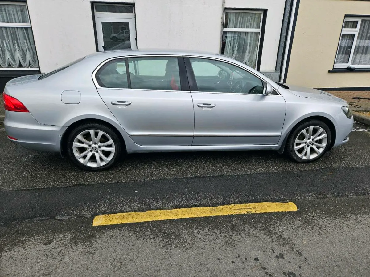 Skoda superb - Image 2
