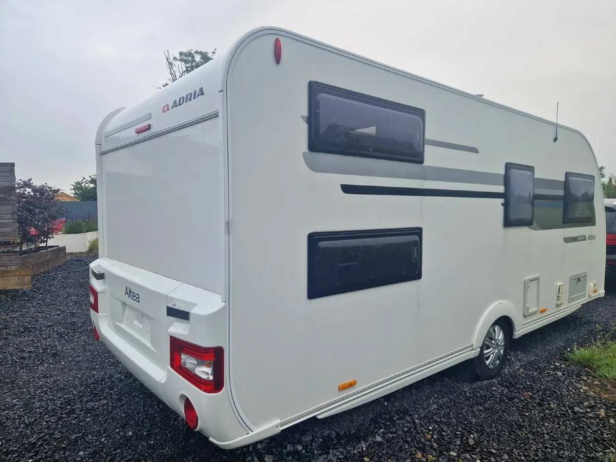 2017 Adria Altea 524DK Severn 6 Berth - Image 4