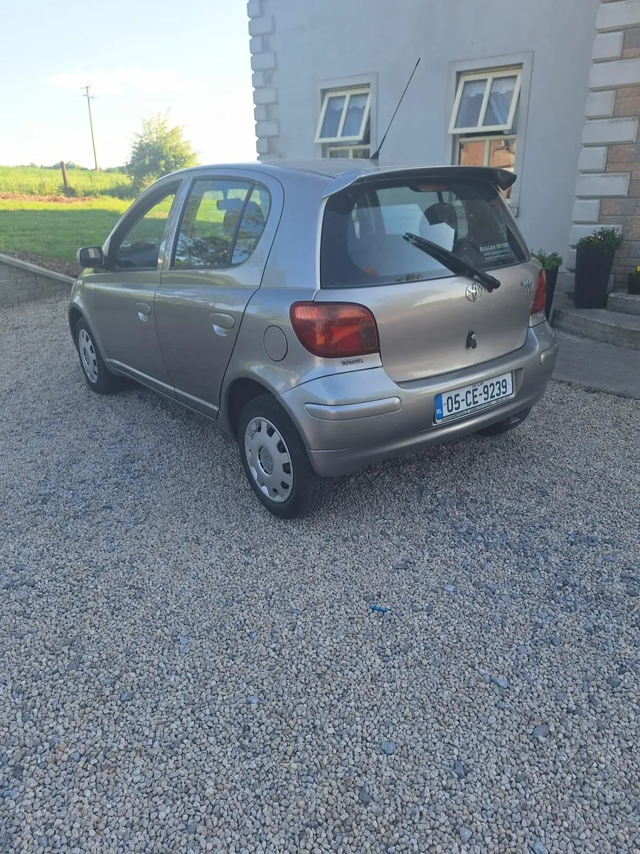 Toyota Yaris 2005 - Image 1