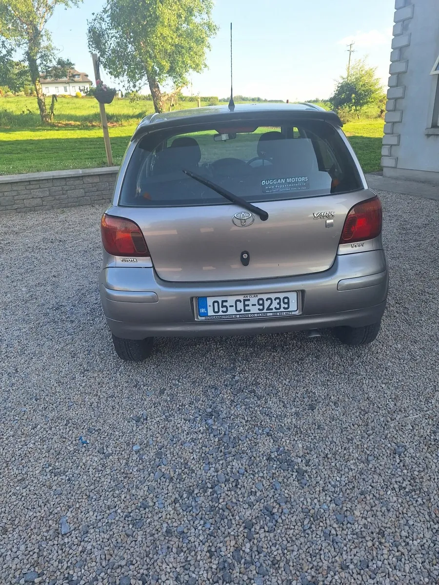 Toyota Yaris 2005 - Image 2