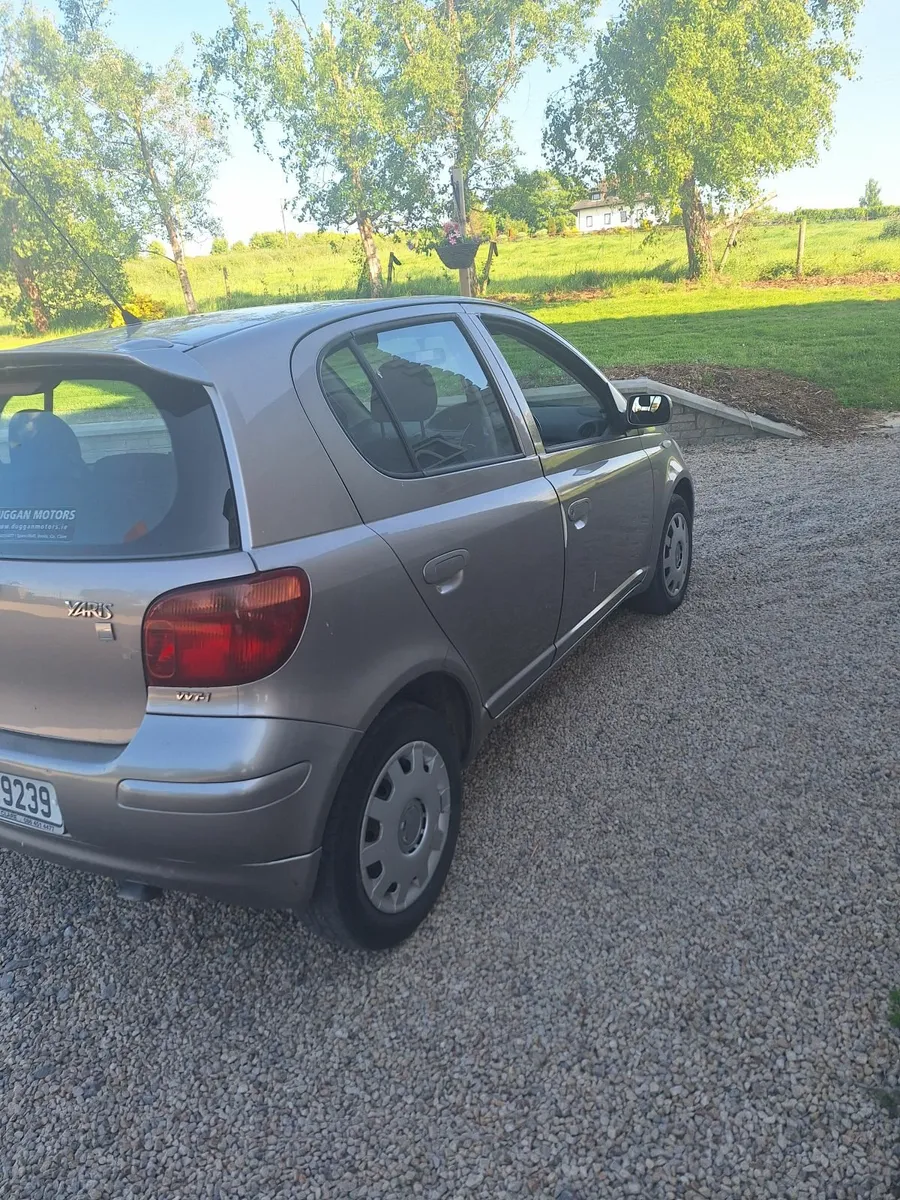 Toyota Yaris 2005 - Image 4