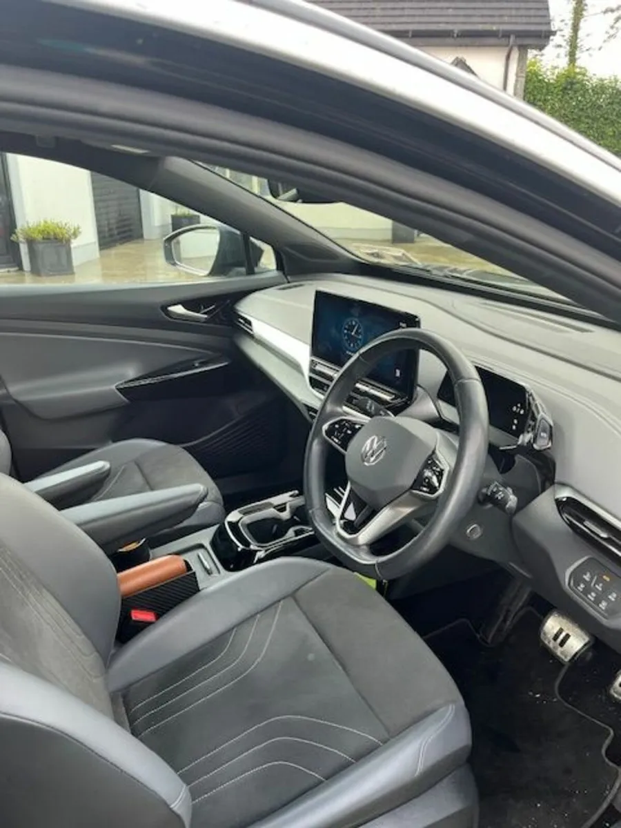 Volkswagen ID.5 2023 - Image 2